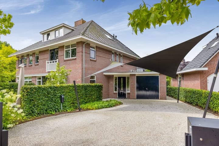 Hanrathsingel 23 in Laren