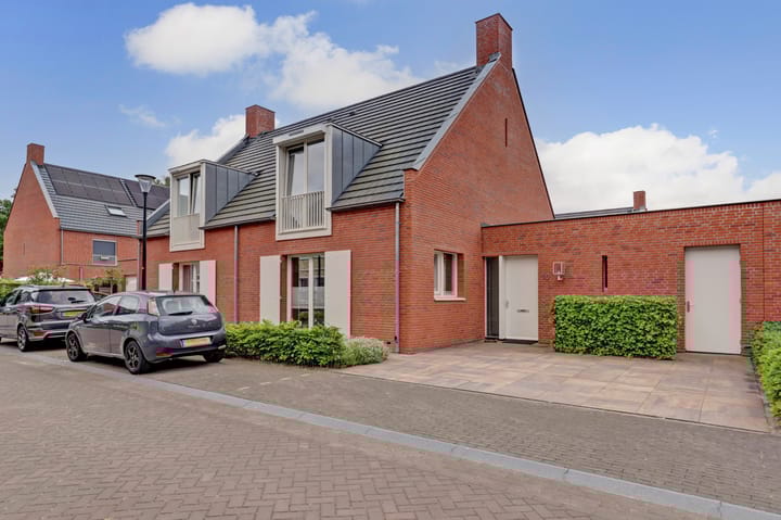 Photo of property Hans Suijlingstraat 10, Apeldoorn
