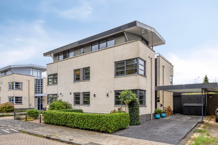 Hanzeweg 28 in Almere