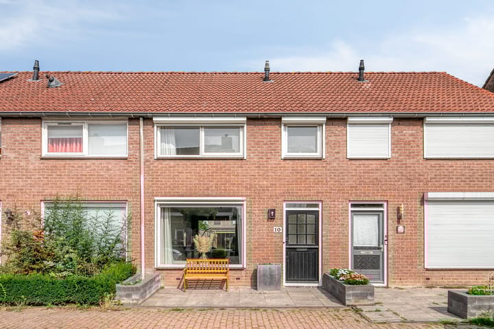 Haringvliet 10 in Terneuzen