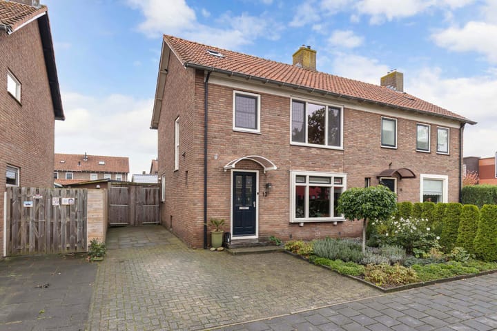 Photo of property Harmen Coops Fledderusstraat 13, Steenwijk