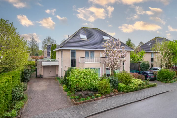 Harriët Freezerlaan 1 in Elst