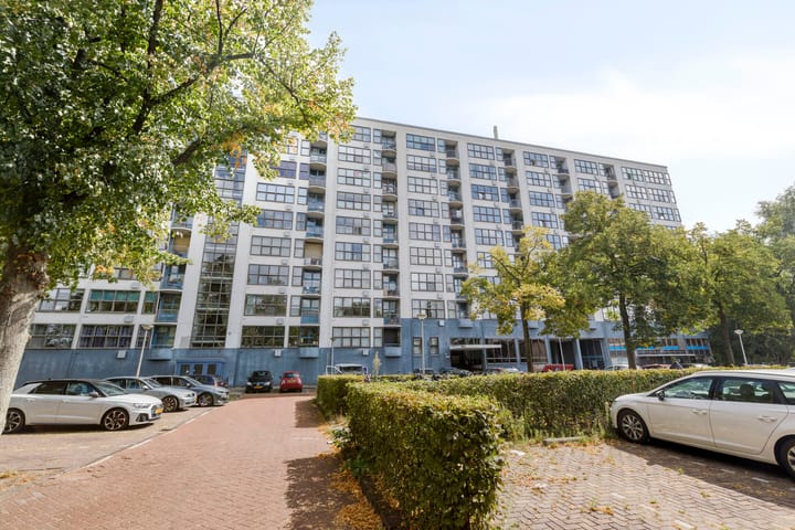 Photo of property Harry Koningsbergerstraat 200, Amsterdam