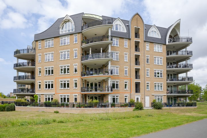 Photo of property Harry Mulischstraat 24, Voorschoten