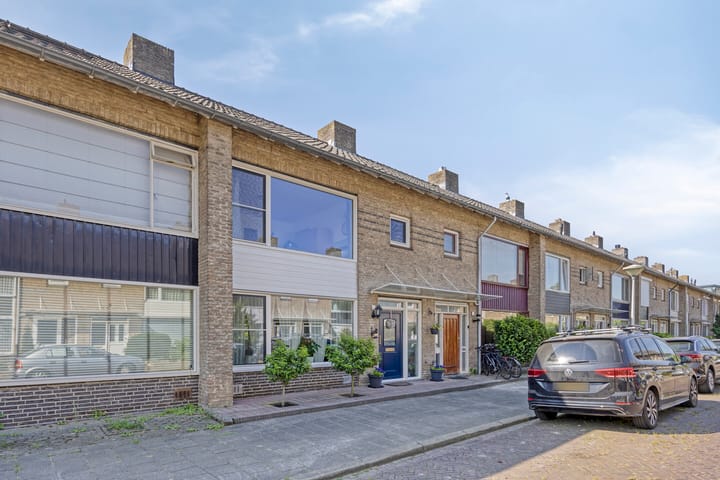Hasselaarstraat 1 in Eindhoven