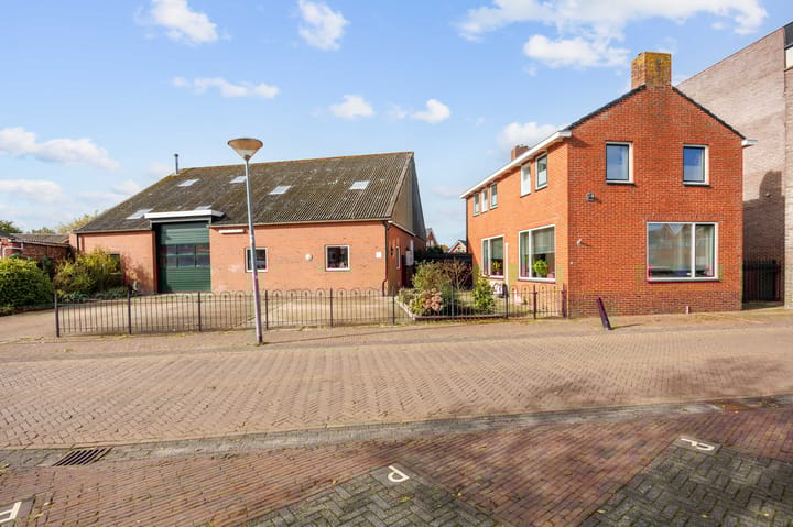 Havenweg 2 in Uithuizen