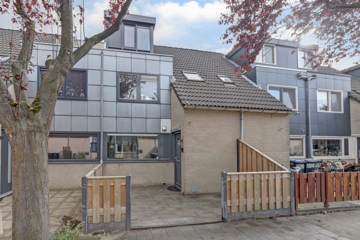 Foto van woning Haya van Someren-Downerpad 13, Spijkenisse