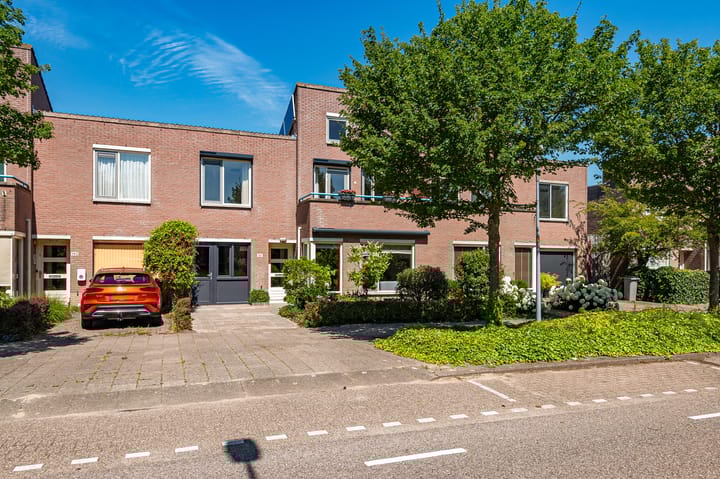 Photo of property Haya van Somerensingel 141, Hoofddorp