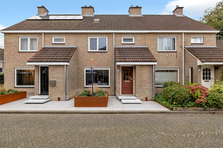 Photo of property Haydnstraat 26, Losser