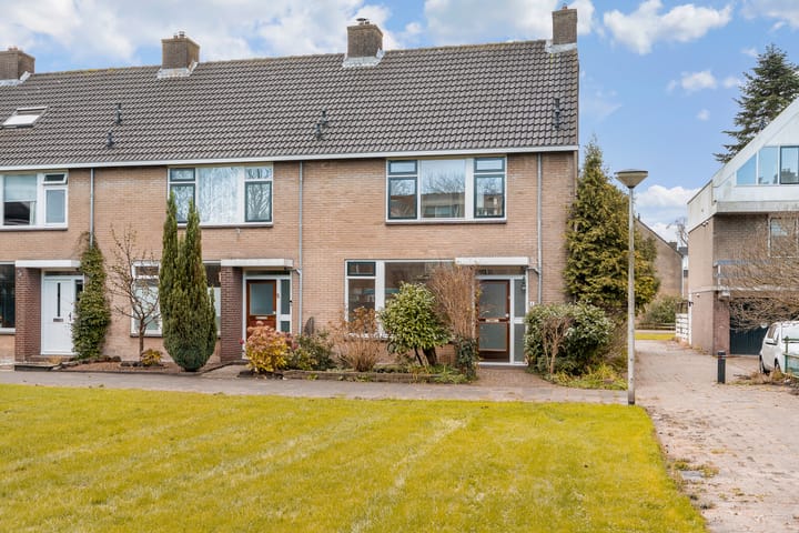 Photo of property Haydnstraat 6, Nieuwkoop