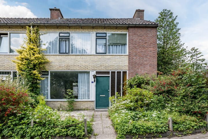 Hazelaarstraat 2 in Hoogeveen