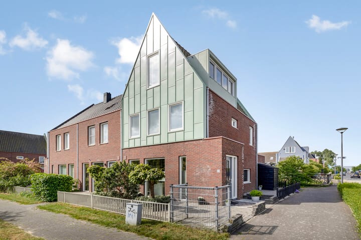 Photo of property Heemraad 60, Zwaag