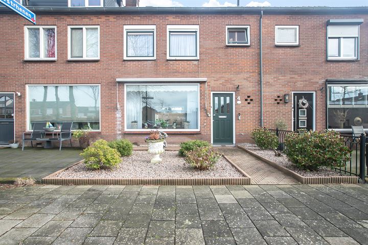 Heemraadstraat 4 in Bunschoten-Spakenburg