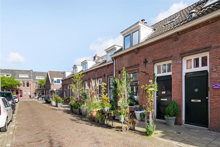 Heenvlietsestraat 42 in Schiedam