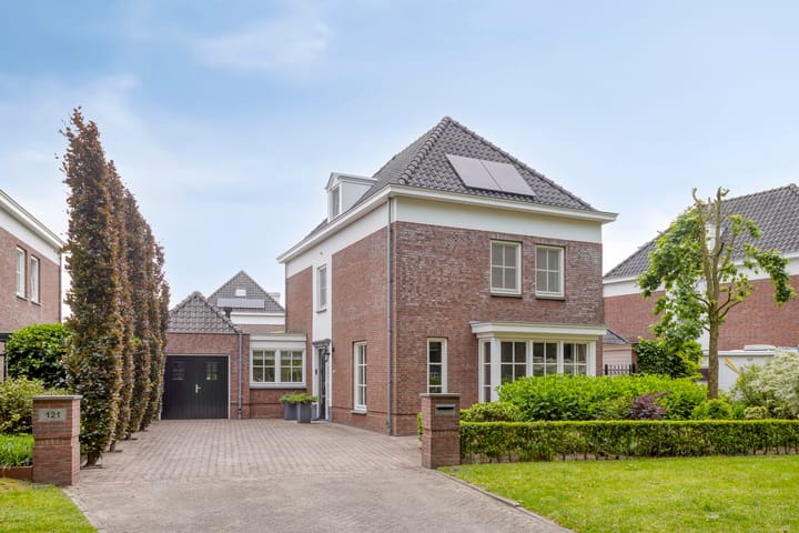 Heer de Heuschweg 121 in Mierlo