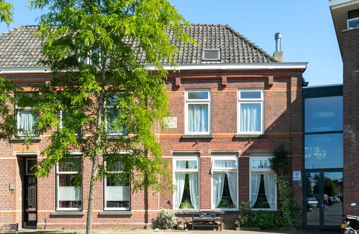 Heereplein 4 in Raamsdonksveer