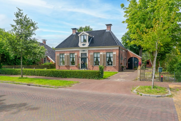 Heereweg 37 in Aduard