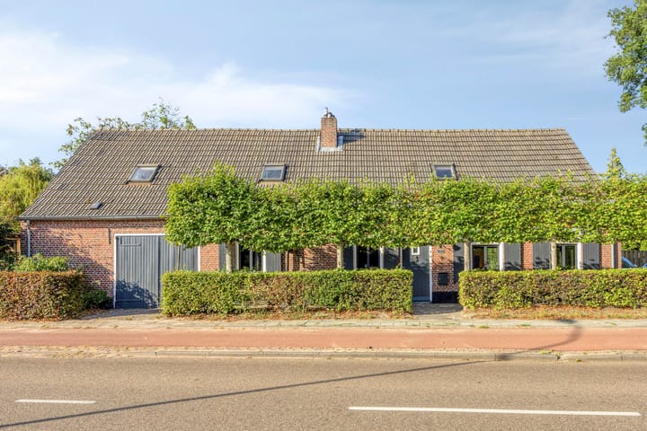 Heerseweg 122 in Veldhoven foto