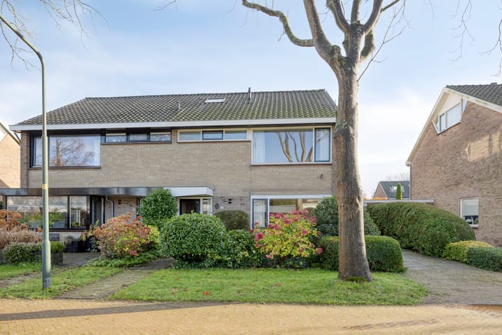 Photo of property Heersmeeth 8, Heiloo