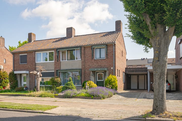 Heerstraat Zuid 43 in Stein