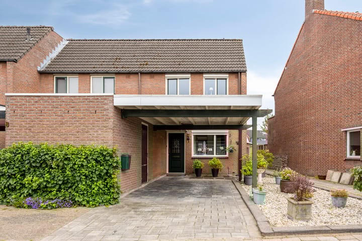 Photo of property Heetveldsweg 10, Almelo