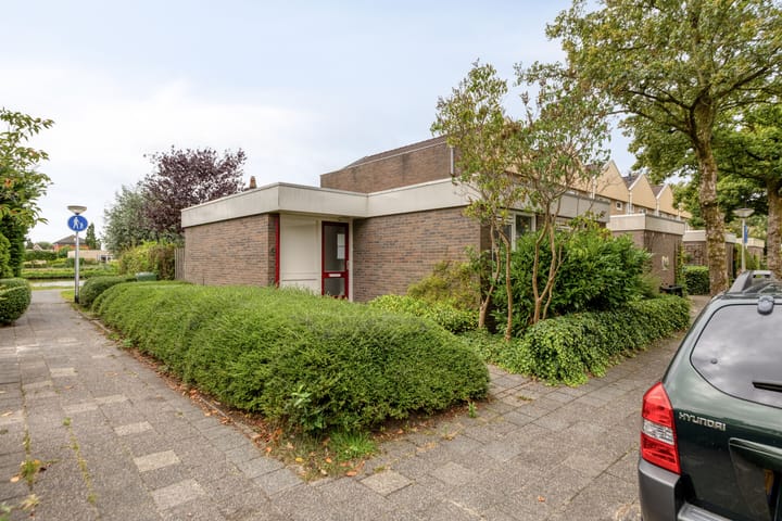 Heggewinde 53 in Leeuwarden photo