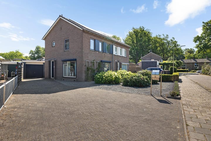 Heidelaan 4 in Emmen