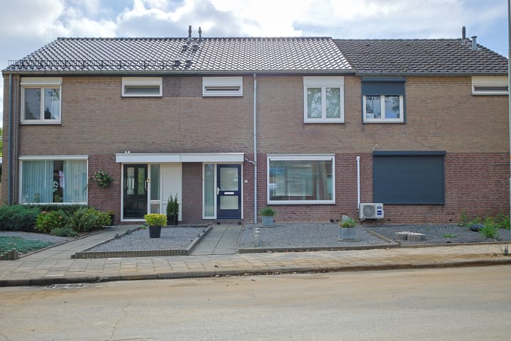 Heidestraat 42 in Geleen