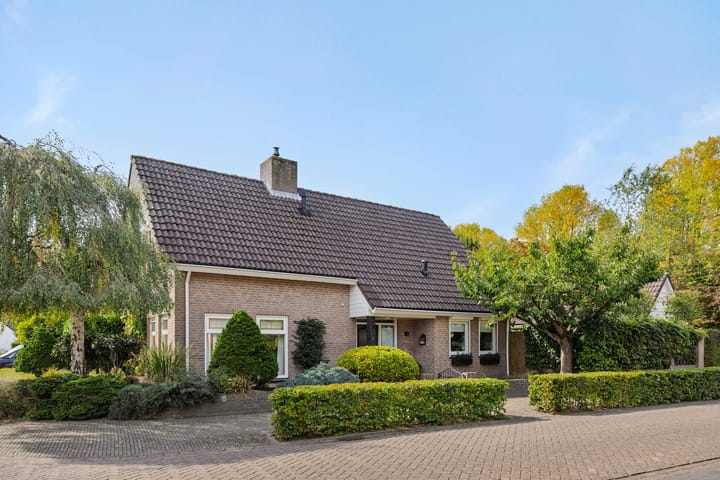 Heideveldhoeve 11 in Vught