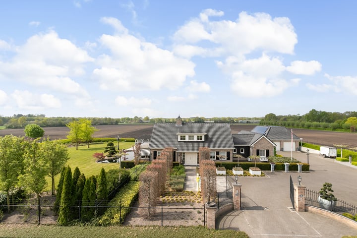 Photo of property Heistraat 2, Hoeven