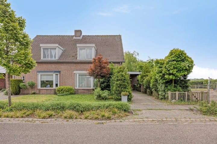 Heistraat 6 in Landhorst