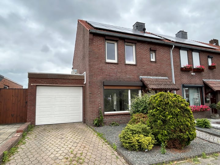Photo of property Heiveldplein 6, Kerkrade