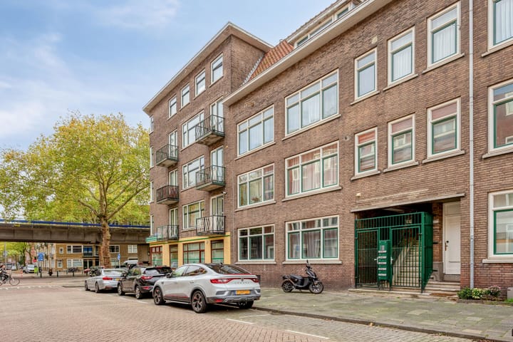 Hekelingenstraat 29B in Rotterdam photo