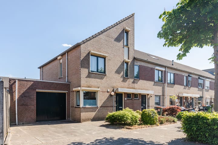 Heksenwiellaan 195 in Breda foto