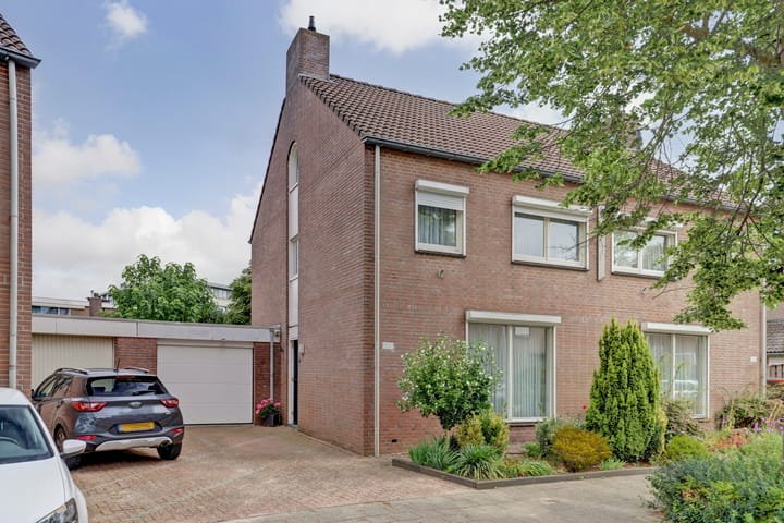 Helbeek 225 in Venlo photo
