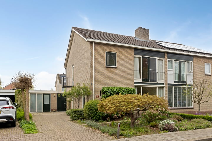 Photo of property Helfrichstraat 12, Borne