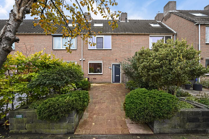 Photo of property Heliotroop 76, 's-Gravenzande