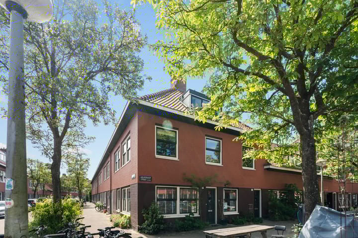 Heliotroopstraat 11 in Amsterdam photo