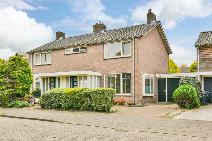 Hellemeerstraat 19 in Vijfhuizen