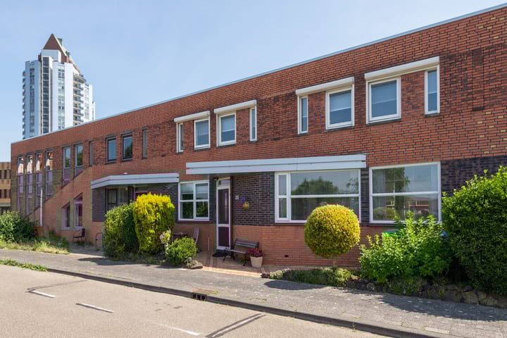Photo of property Hellingbaan 25, Ridderkerk