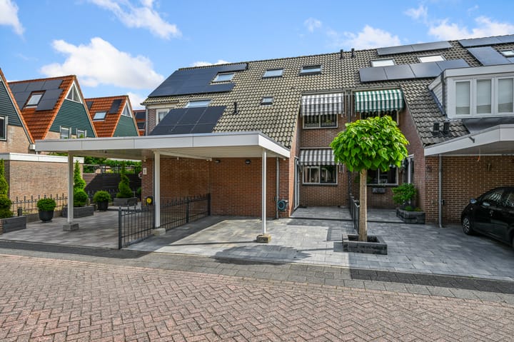 Photo of property Helmkruid 3, Velserbroek