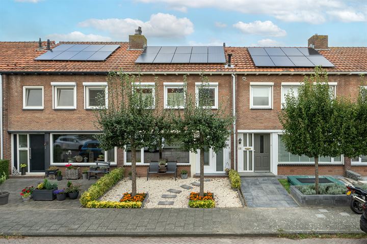 Hendrik van Nassaustraat 10 in Leerdam