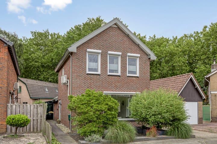 Photo of property Hendrik Willem Mesdagstraat 2, Apeldoorn