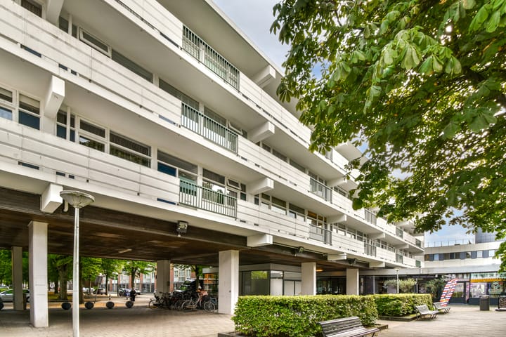 Photo of property Henkenshage 21, Amsterdam