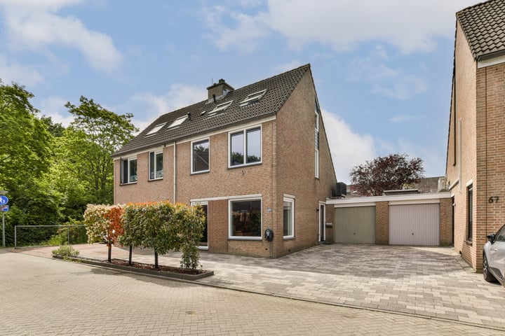 Henriëtte Roland Holst-erf 68 in Dordrecht