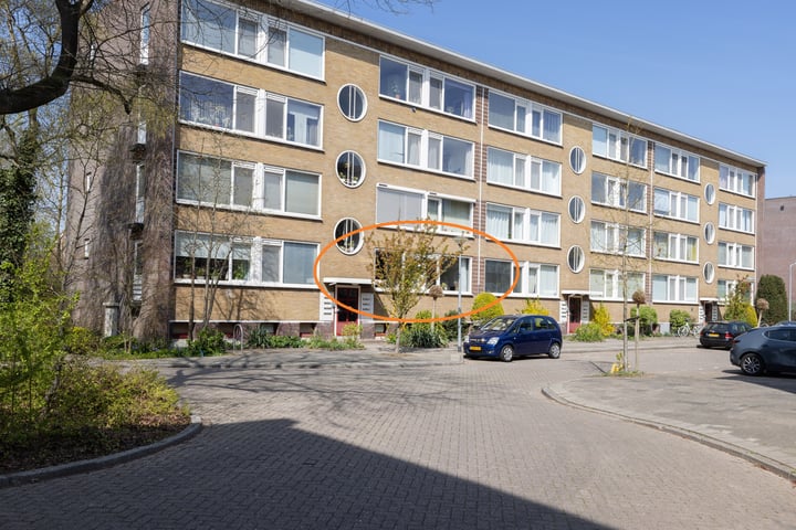 Photo of property Henriëtte Roland Holsthof 9, Weesp
