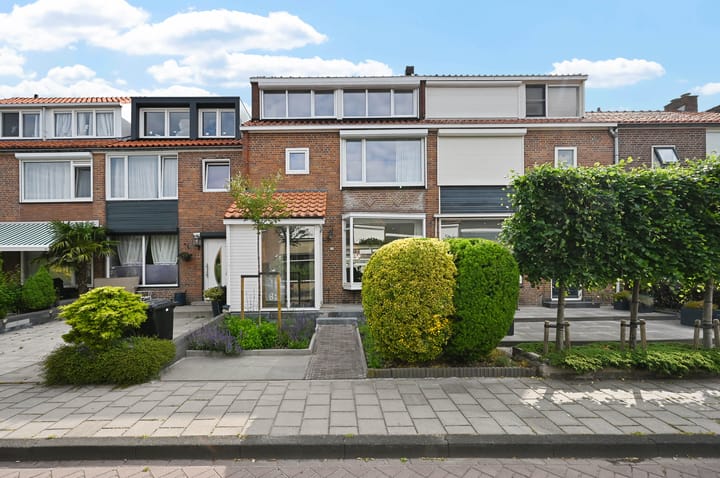 Henriëtte Roland Holststraat 19 in Maassluis