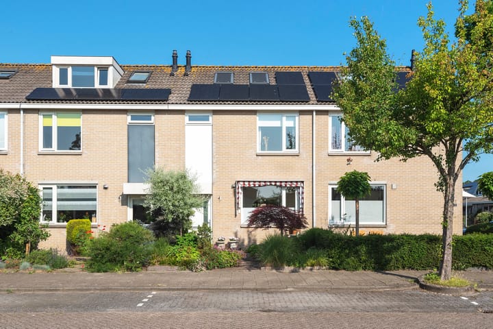 Henriëtte Roland Holststraat 4 in Castricum