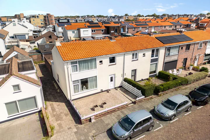 Henriëtte Roland Holststraat 44 in Noordwijk foto
