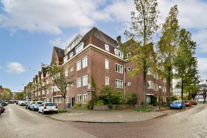 Henriëtte Ronnerplein 21-2 in Amsterdam